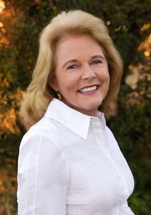 patient smiling after successful treatment at Fountaingrove Dentistry