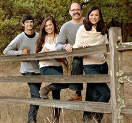 Orthodontist Dr. Brian W. Payne with his family- a partner of Fountaingrove Dentistry