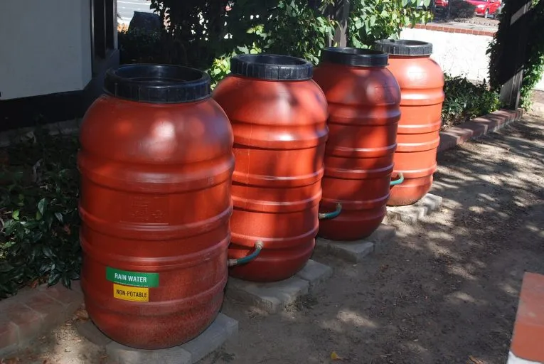 Rain water non potable tanks to reuse water